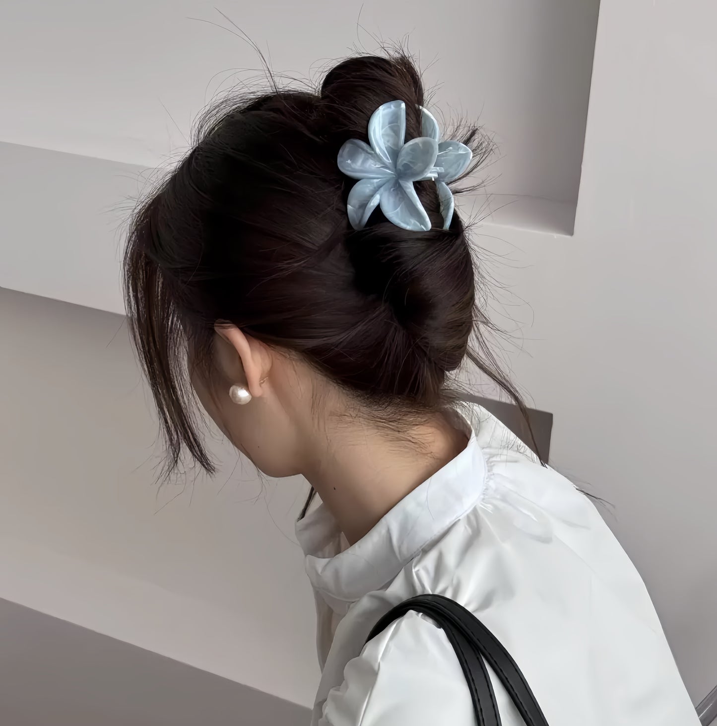 Plumeria Bloom Hair Claw Clip in Lilac Purple
