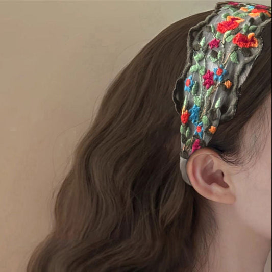 Vintage Floral Embroidered Headband in Emerald Green Lace