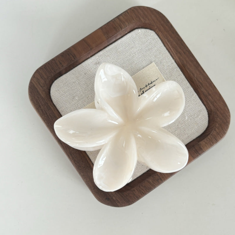 Plumeria Bloom Hair Claw Clip in Lilac Purple