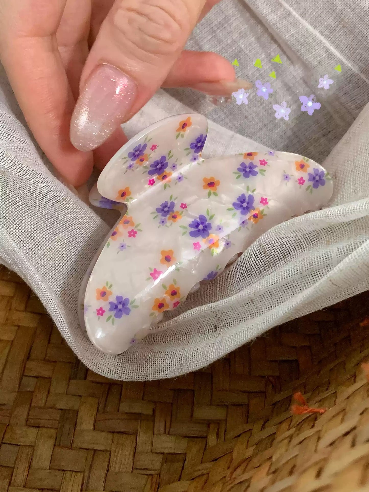 Vintage Floral Glow Hair Claw