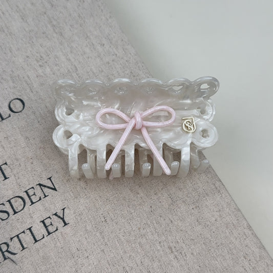 Sweetheart Bow Cookie Hair Claw Clip in Ivory White