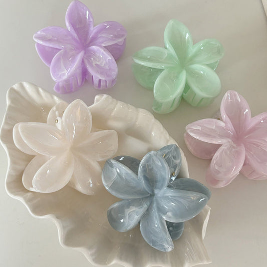 Plumeria Bloom Hair Claw Clip in Lilac Purple