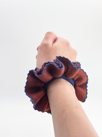 Bordeaux Berry Café Croissant | Contrast Trim Small Scrunchie
