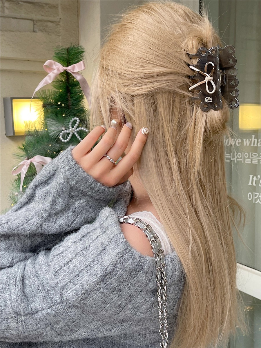 Sweetheart Bow Cookie Hair Claw Clip in Ivory White